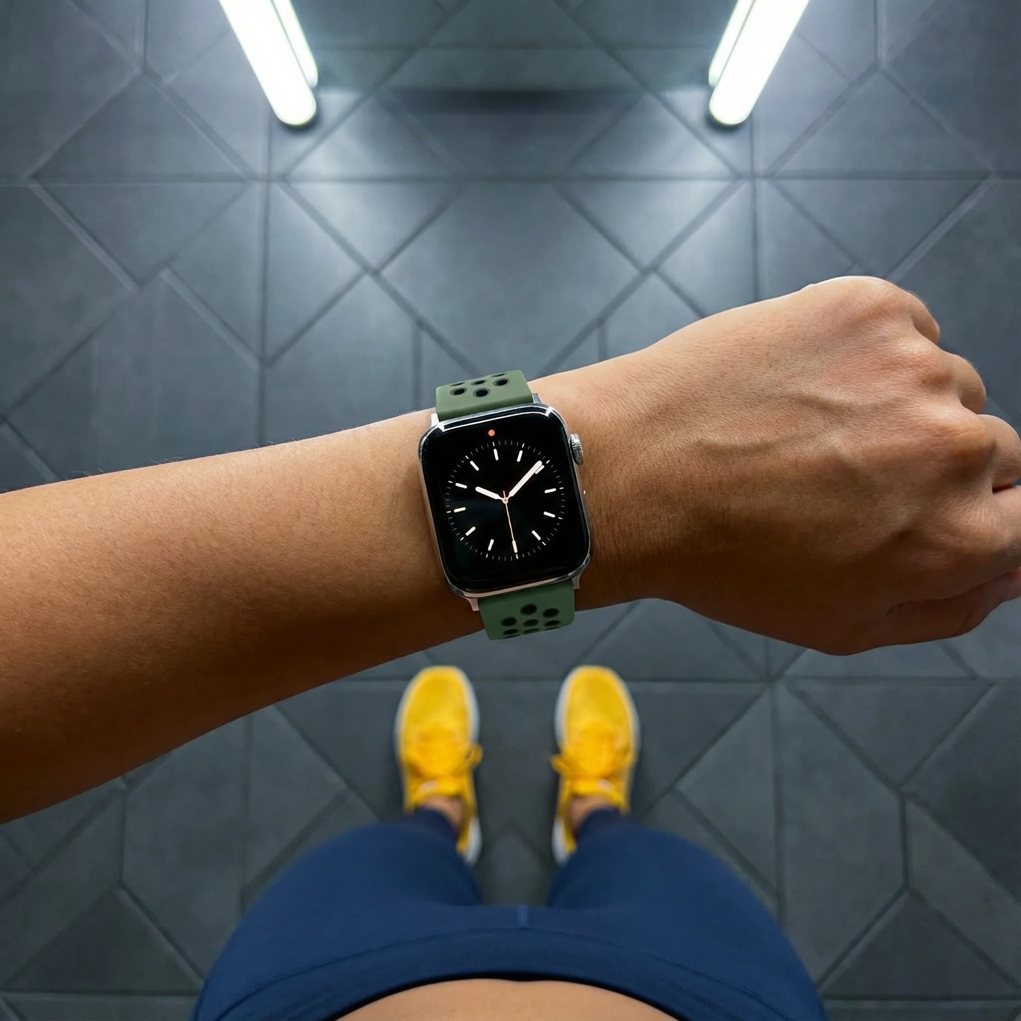 Apple Watch Tropical Style Army Green Watch Band - Image 3