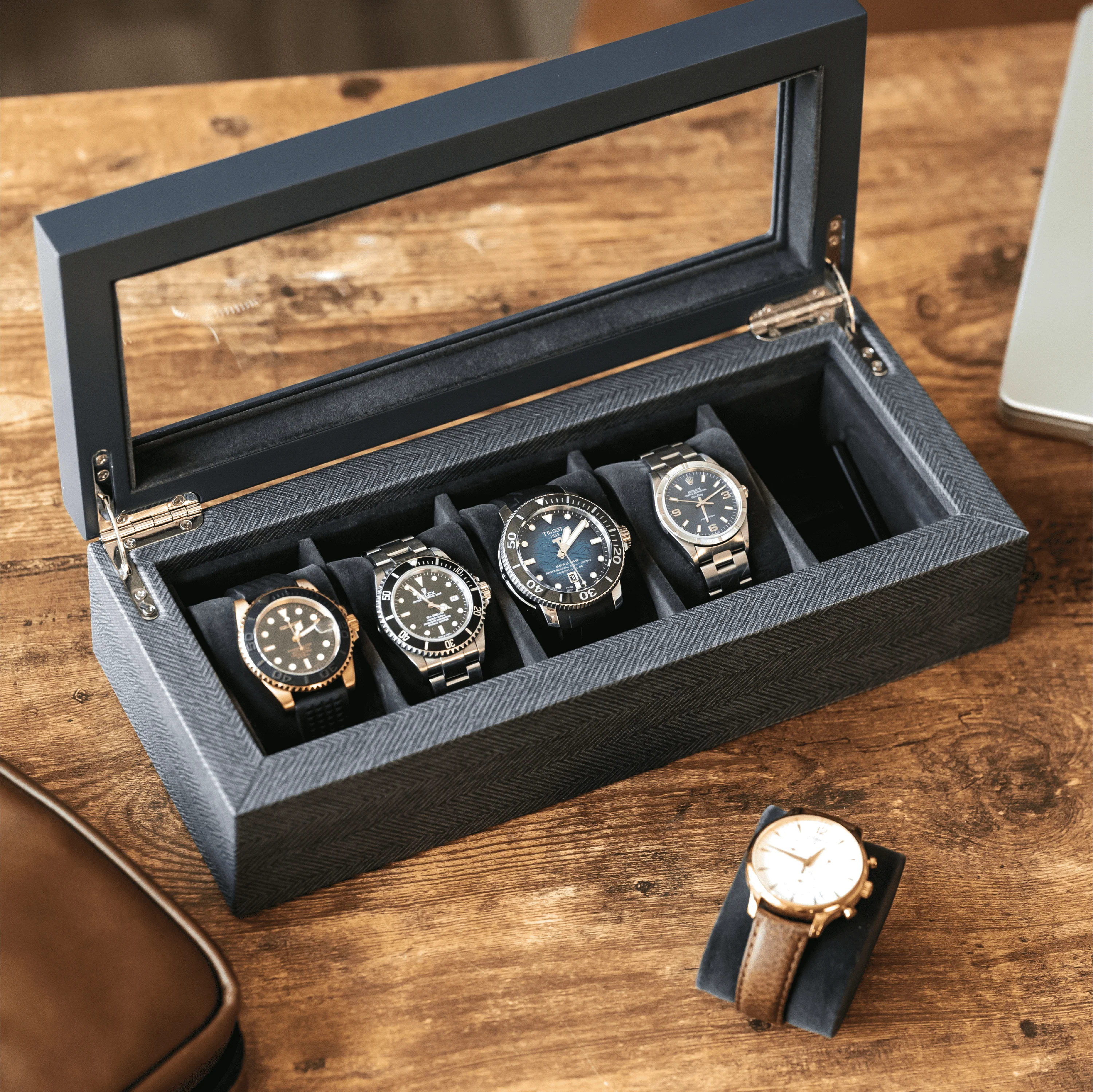 Herringbone Two-Toned Watch Box - 5 Slot - Image 2