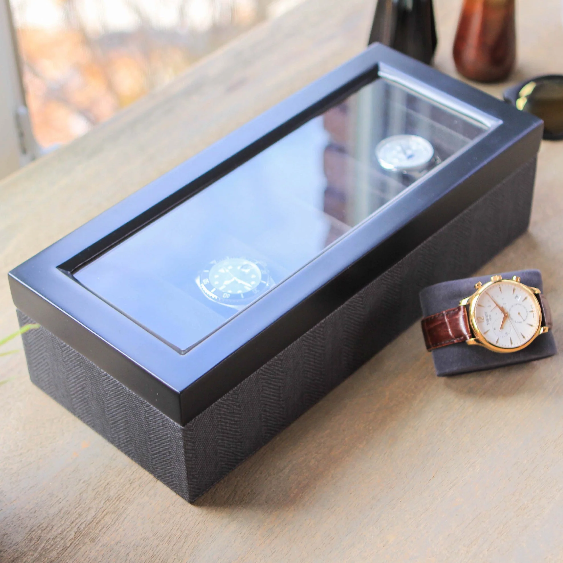 Herringbone Two-Toned Watch Box - 5 Slot - Image 7