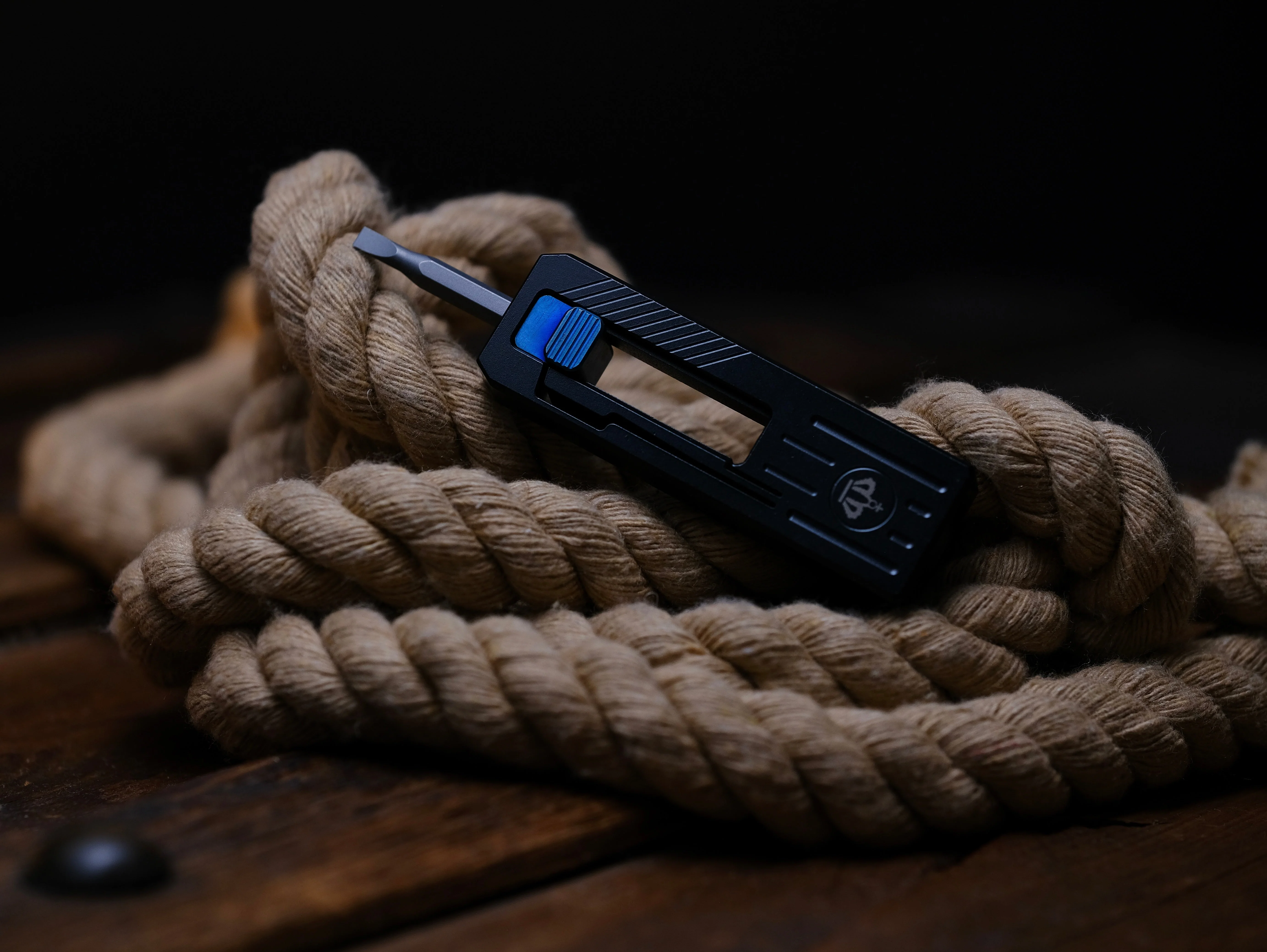 Slidecatch Black Titanium - EDC Tool - Image 10