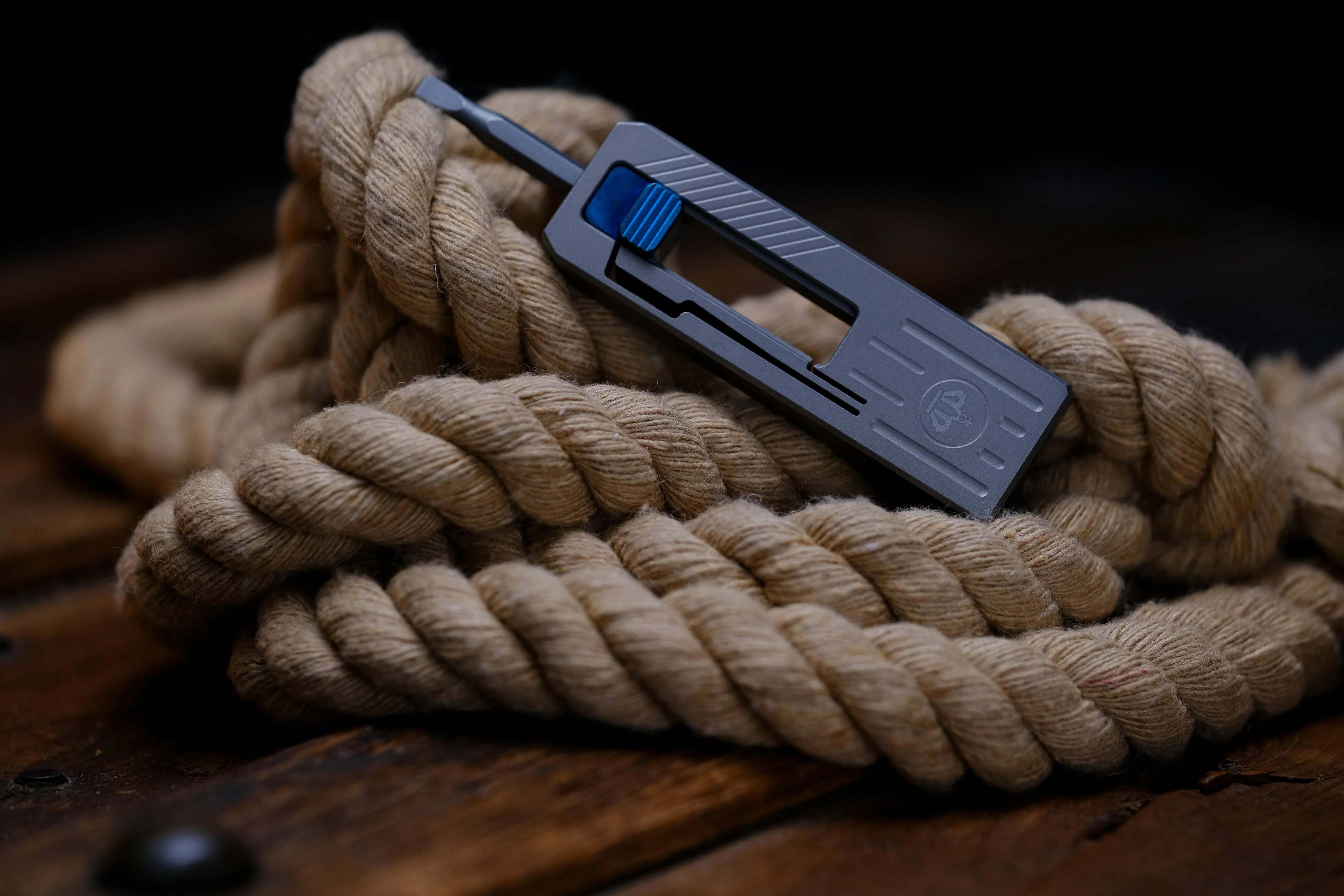 Slidecatch Grey Titanium - EDC Tool - Image 13